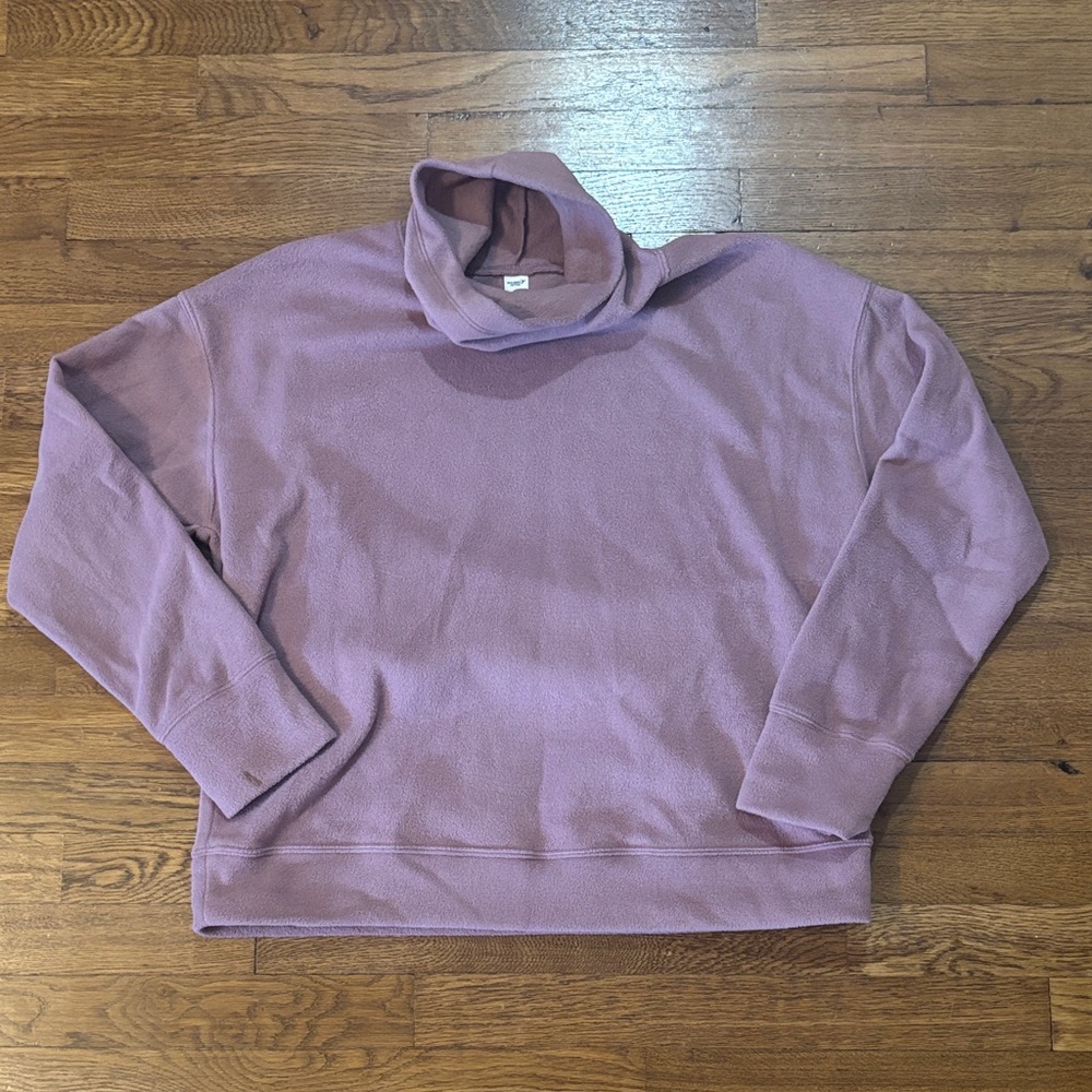Old Navy Active Sweatshirt, Comfy and Great Condition! Size Large